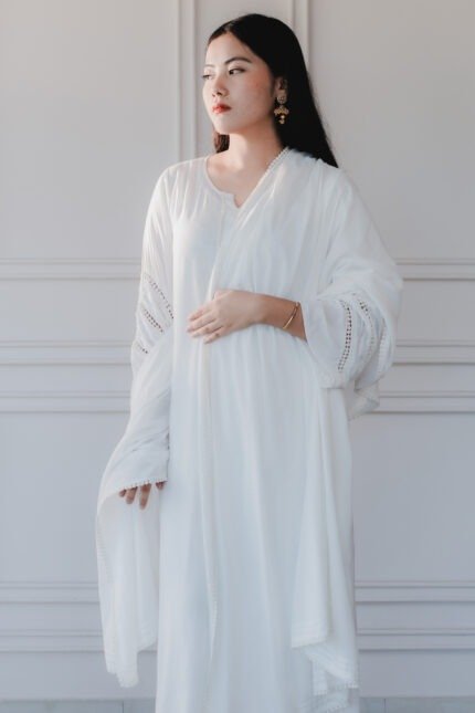 Full-length view of Sufaira with dupatta draped over shoulder