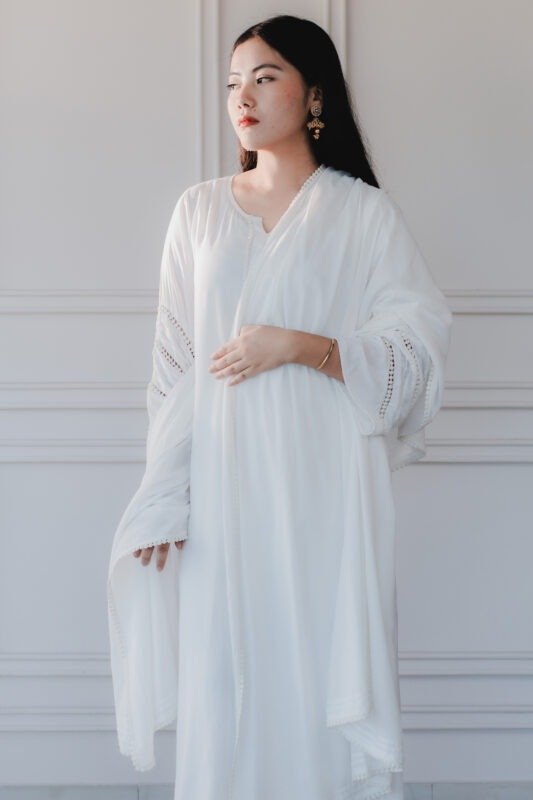 Full-length view of Sufaira with dupatta draped over shoulder