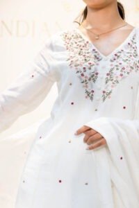 Close-up view of Safed Saaz Kurti