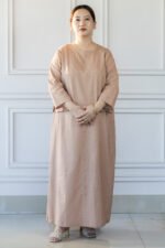 Front view of Nirvaah Kurti plain design