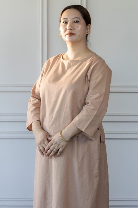 Side view of Nirvaah Kurti showing flowy cut